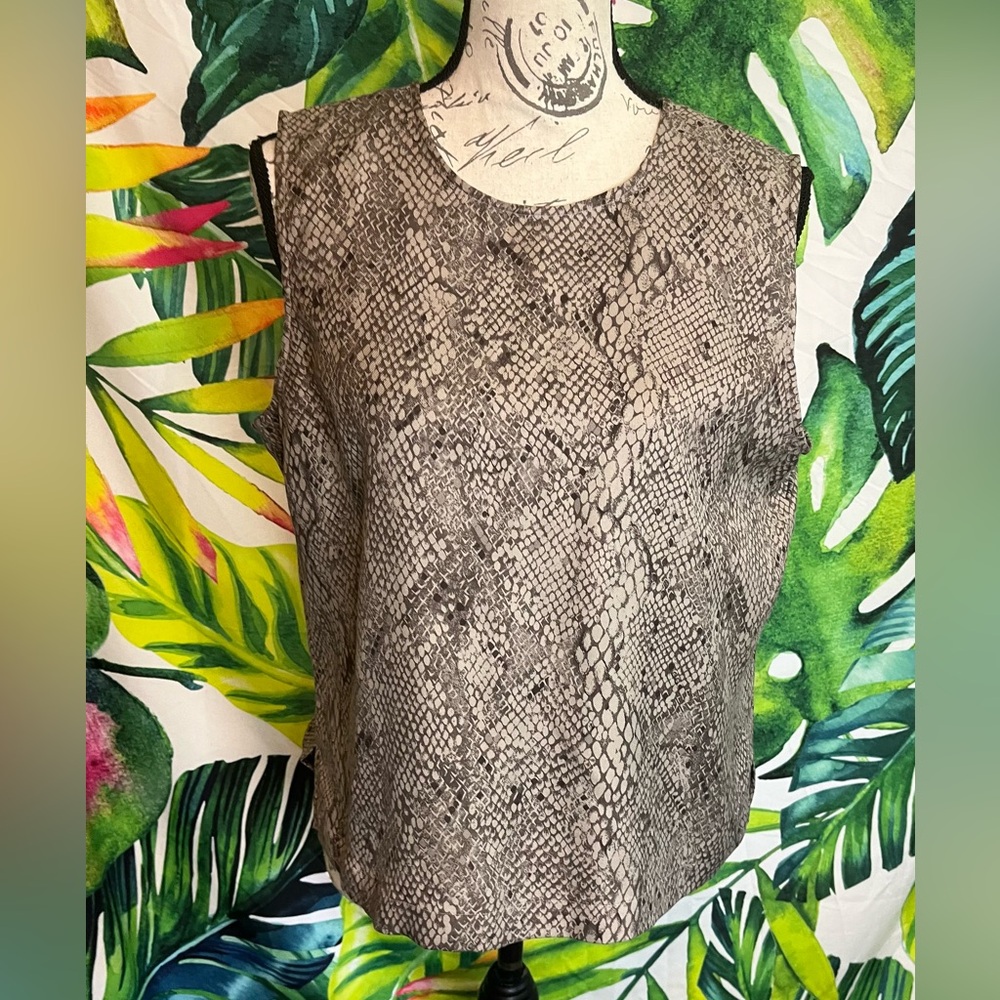 VTG Jones & Co 12 Grey Snakeskin Print Boxy Sleeveless Office Work 100% Silk Top